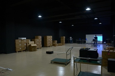 帥映科技新工廠產(chǎn)能創(chuàng)高峰，引領(lǐng)服裝輔料行業(yè)新變革